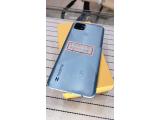 realme C21