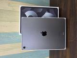 Apple iPad Air (2022) Wi-Fi 256GB